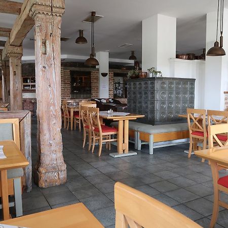 Hotel Itvv Chvalovice  Zewnętrze zdjęcie